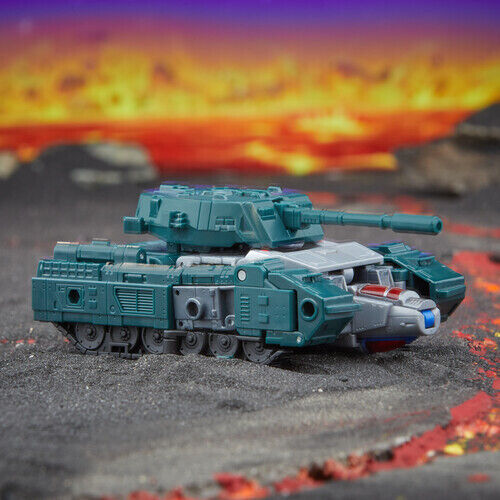 Transformers Legacy United Leader Class Overcharge, 7.5-inch Converting Action Figure, for Boys and Girls Ages 8+ - Image 11